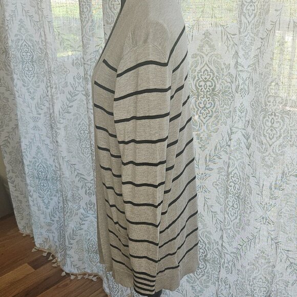 Light black striped long sleeve sweater - Picture 7 of 7